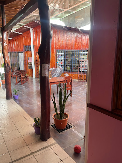 Bar restaurante y cabinas la central