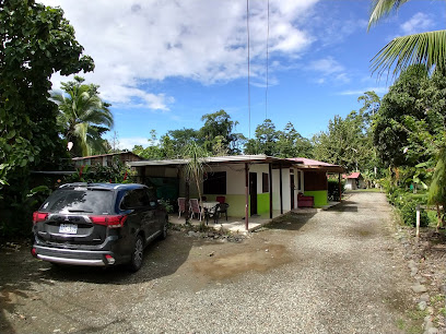 Casas y Cabinas Los Tucanes