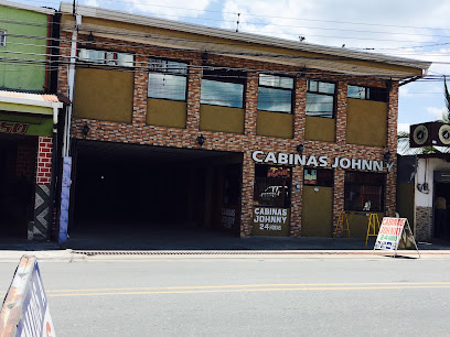 Cabinas Johnny, Corredores
